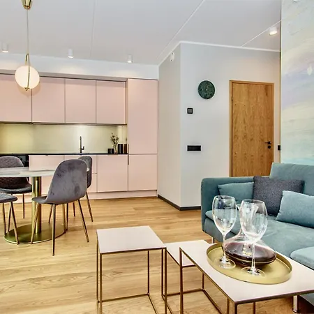 Premium Seaside Escape With Forest View And Free Parking Ταλίν